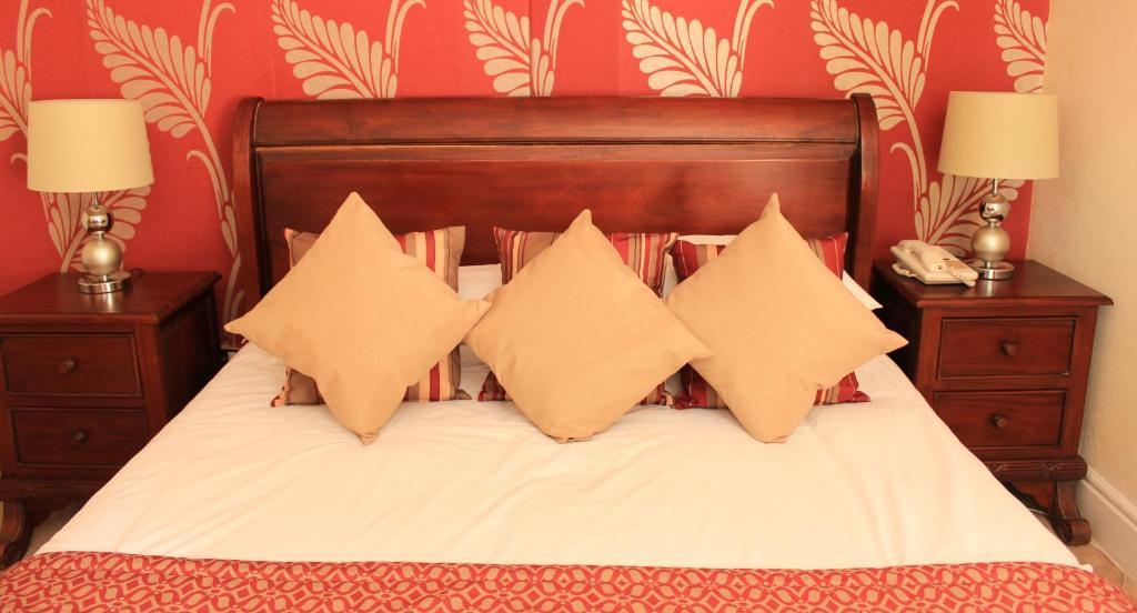 The Devil'S Punchbowl Hotel Hindhead Номер фото