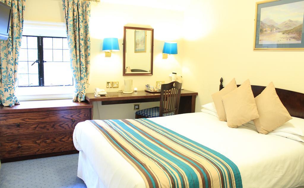 The Devil'S Punchbowl Hotel Hindhead Екстер'єр фото