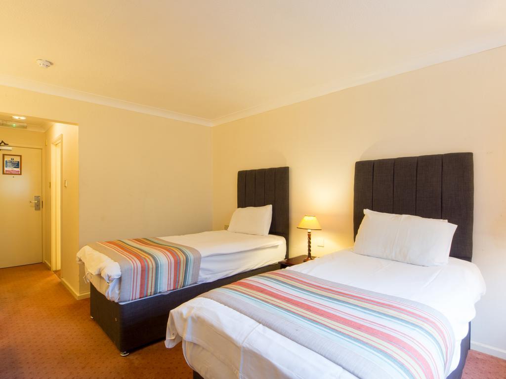 The Devil'S Punchbowl Hotel Hindhead Екстер'єр фото